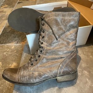 Steve Madden Troopa Stone Lea Boots, Size 10